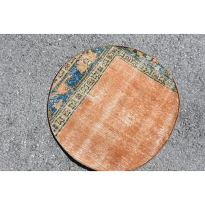 พรมตุรกีขนาด 2.2x2.3 ฟุต สีน้ำตาล-น้ำเงินลายจุด ทำจากขนสัตว์ วินเทจ - Product Image 4