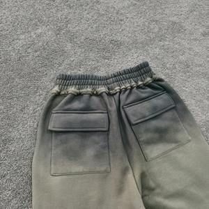Pantalones Deportivos Anchos de Felpa Gruesa con Lavado Ácido, Logotipo Personalizado, Estilo Desgastado y Decolorado por el Sol, Pantalones para Hombre en Venta al por Mayor - Product Image 4