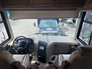 Caravane de voyage RV E-n-t-e-g-r-a C-o-a-c-h V-i-s-i-o-n 3-1-V d'occasion, modèle 2019 - Product Image 2