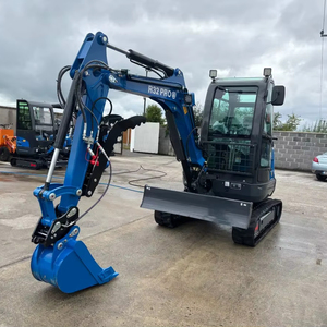 Excavadora Hidráulica Azul R32 Pro con Cucharón para Uso en Construcción - Product Image 1