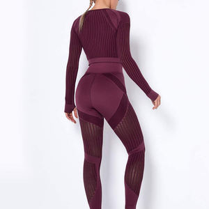 Conjuntos de Yoga para Hombre con Logotipo Frontal Sólido sin Costuras, Hechos en Pakistán por Fábrica Profesional, para Venta en Línea a un Precio Razonable - Product Image 6