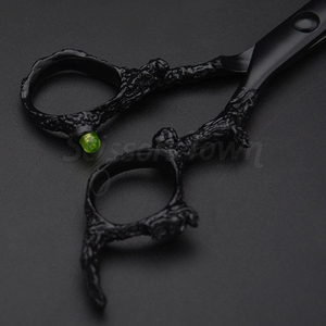 Ciseaux de coiffeur à poignée élégante à motif de dragon pour la coupe de cheveux de précision dans la coiffure professionnelle et à domicile - Product Image 6