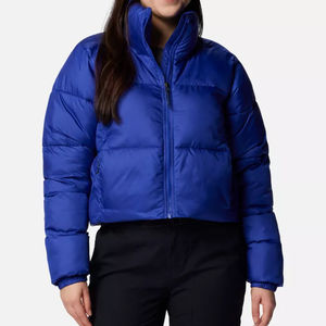 เสื้อแจ็คเก็ตพัฟเฟอร์ทรงครอปสำหรับผู้หญิง รุ่นโอเวอร์ไซส์ สีน้ำเงินเคลมาติส OEM แบบซิปเต็มตัว ระบายอากาศได้ดี เหมาะสำหรับฤดูหนาว - Product Image 1