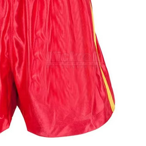 Shorts de kickboxing élégants, respirants et légers en 100 % polyester, avec une coupe flexible et un tissu résistant pour l'entraînement, le sparring et la pratique. - Product Image 4