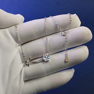 Collar de Boda Moderno de Plata de Ley S925 con Perla Negra, Collar de Moda para Mujer con Colgante de Moissanita VVS1 de 1 Quilate con Diseño de Lazo - Product Image 5