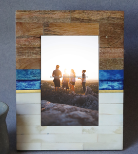 Marco de Fotos de Madera con Incrustaciones de Hueso, Moderno, Ecológico y de Lujo, Decoración Rústica de Pared Hecha a Mano con Madera Maciza de Alta Calidad - Product Image 1