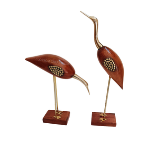 Figurine artisanale en laiton et bois, couple d'oiseaux, cygne antique, grue, Saras, objet de décoration parfait pour la décoration intérieure et les cadeaux - Product Image 1