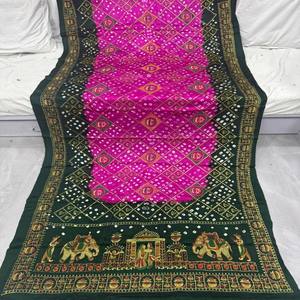 Sari Bandhani de Seda Gaji Pura Original VASTRA COTTAGE con Bordado y Diseño Bandhe Hecho a Mano, Ropa Tradicional Étnica para Mujer - Product Image 2