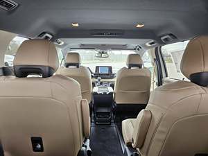 Toyota Sienna Edición Limitada 2024 Usada - Product Image 5