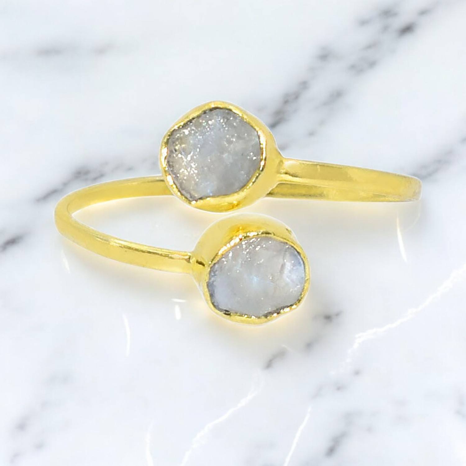 มูนสโตนสีรุ้ง