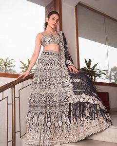 Vêtements de soirée brodés en fil de dentelle lehenga choli vêtements traditionnels indiens nouveaux designs dans un nouveau style tendance - Product Image 5