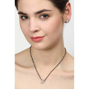 Compre un Conjunto de Mangalsutra de Plata Pura, Joyería Fina con Diamante de Corte Esmeralda Chapado en Oro, para Regalo de Boda o Fiesta para Esposa - Product Image 6