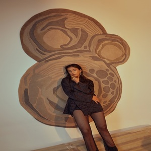 Tapis fait main en laine de Nouvelle-Zélande de qualité supérieure, forme organique, à poils longs, antidérapant, décoration d'intérieur de luxe - Product Image 6