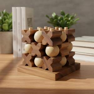 Jeu de Tic Tac Toe en bois à finition naturelle pour enfants et adultes, offrant une texture organique et stimulant la réflexion stratégique - Product Image 4