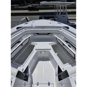 Blackfin 252DC 2024, Nuevo Material de Casco de Fibra de Vidrio, Características Mejoradas - Product Image 6