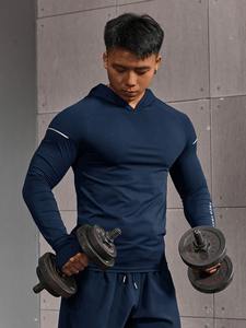 เสื้อฮู้ดออกกำลังกายผู้ชายทรงเข้ารูป ออกแบบมาสำหรับการฝึกเพาะกาย - Product Image 2