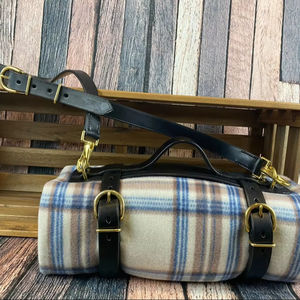 2025 Premium Eco-Friendly Heavy Duty Genuine Leather Blanket Carrier Handmade Strap for <b>Airplane</b> Travel Hotel OEM Manufacturer - Product Image 1