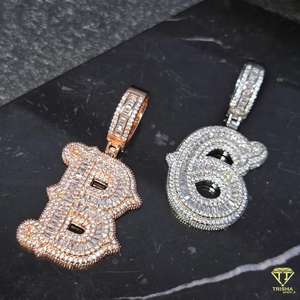 Colgante de letras Baguette con inicial helada ostentosa en plata de ley 925 con diamantes VVS Moissanite, joyería de Hip Hop - Product Image 6