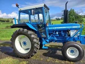 1985 Ford 6610 Dual Power Entièrement remis à neuf tout test ou essai bienvenue. Lecture 2600hrs du nouveau livre d'impôt présent. - Product Image 5