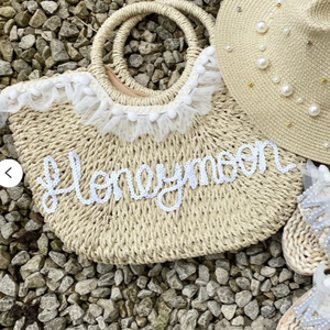 Panier de plage en paille personnalisé de luxe de qualité supérieure pour lune de miel - Product Image 1