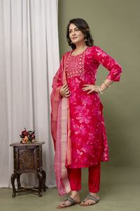 Ensemble Kurta élégant en tissu rayonne, vêtements ethniques indiens, avec dupatta, ensemble Kurta pour femmes, vêtements de fête, au meilleur prix - Product Image 2