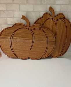 Tabla de cortar de calabaza de madera moderna y decoración de otoño-Juego de varias piezas hecho a mano - Product Image 6