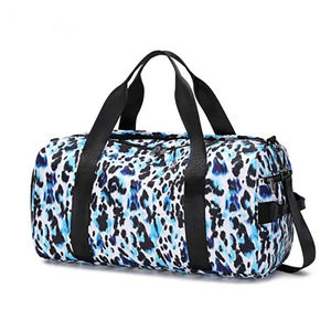 Calidad Premium Venta caliente Último diseño Duffel Gym Travel Sports Bag Logotipo personalizado Duffel Sports Bag Elegante Sports Kit Duffel Bag - Product Image 1