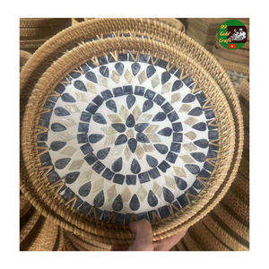 Plateau en mosaïque de rotin et de nacre, design personnalisé, tissé à la main, plateau de service en mosaïque de rotin pour la décoration de la maison, en provenance du Vietnam - Product Image 1