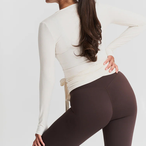 Venta al por mayor de logotipo personalizado suave de manga larga Crop Top Shorts Yoga Active Wear conjuntos de las mujeres sin costuras gimnasio Fitness conjuntos - Product Image 6
