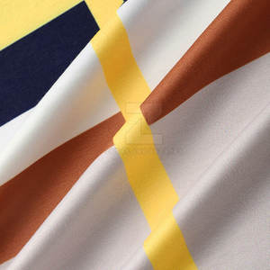 Camiseta de Hombre 100% Algodón Transpirable, de Alta Calidad, Ecológica y Cómoda, Estilo Urbano con Opciones Personalizables - Product Image 5