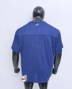 Camiseta de malla de fútbol personalizada al por mayor con serigrafía única OEM para camiseta cuadrada con cuello en V unisex - Product Image 6