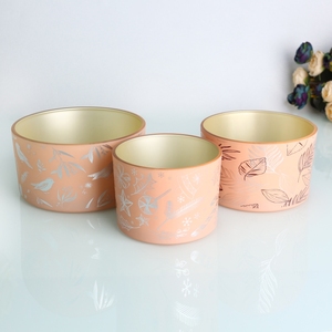 Efecto metálico navideño dentro <span class=keywords><strong>de</strong></span> 30 oz 3 <span class=keywords><strong>Mechas</strong></span> <span class=keywords><strong>de</strong></span> vidrio <span class=keywords><strong>de</strong></span> vela perfumada <span class=keywords><strong>de</strong></span> color coral tintado con calcomanías <span class=keywords><strong>de</strong></span> oro plateado y tapa <span class=keywords><strong>de</strong></span> madera - Product Image 2