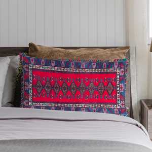 Funda de Almohada con Estampado Kilim Vintage: Decoración Turca Hecha a Mano para el Hogar, Solo Funda - Product Image 1