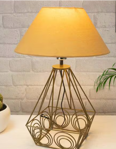 Lampe de table en métal géométrique moderne avec abat-jour en tissu - Product Image 2