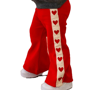 <span class=keywords><strong>Pantaloni</strong></span> laterali ricamati a righe con cuori unici <span class=keywords><strong>pantaloni</strong></span> svasati <span class=keywords><strong>rossi</strong></span> da ragazza - Product Image 1