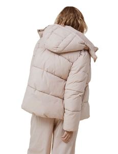 Veste matelassée respirante personnalisable avec col à capuche et logo sur le bas du bas du vêtement, service OEM, haute qualité pour hommes et femmes – Grande Vente - Product Image 4