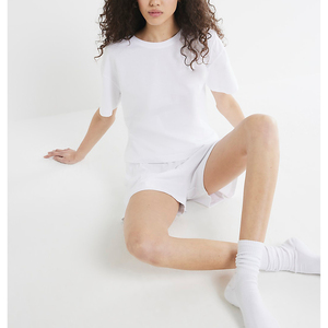 Custom Mujeres Hombres Verano 250gsm Pantalones cortos Conjuntos 100% Algodón Camiseta de manga corta y pantalones cortos Conjuntos de las mujeres, 2 piezas Conjunto para las mujeres - Product Image 3