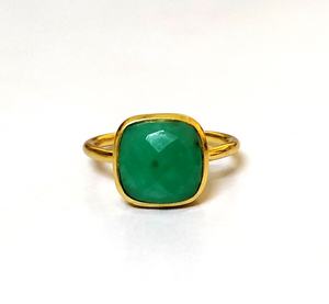 Bague en pierre chrysophrase plaquée or de haute qualité dernière conception bague en pierres précieuses faite à la main Style classique avec anneau en laiton en métal de base - Product Image 4