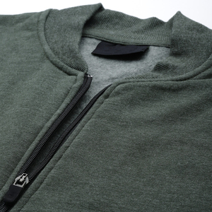 Ensemble de survêtements coupe ajustée pour hommes avec logo personnalisable couleur gris/noir de haute qualité pour l'hiver - Product Image 2