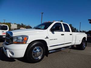 รถกระบะมือสองปี 2006 Dodge Ram 3500 Laramie 4x2 Laramie 4 ประตู Quad Cab 8 ฟุต LB DRW พร้อมขาย - Product Image 4