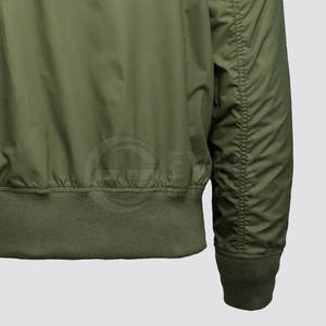 Chaqueta de bombardero para hombre al por mayor, chaqueta cortavientos Lisa personalizada para hombre, chaqueta de invierno recién llegada, chaqueta de bombardero personalizada de alta calidad - Product Image 6