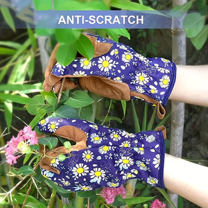 Guantes de Jardinería Antideslizantes y Resistentes a Pinchazos de Alta Calidad al Por Mayor con Diseño Floral POR KARIMAN MANUFACTURING - Product Image 3