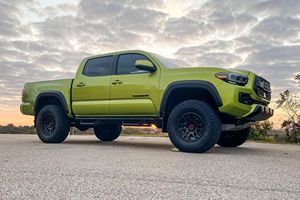 Toyota Tacoma TRD Pro Double Cab 4x4 propre, modèle 2022 - Product Image 3