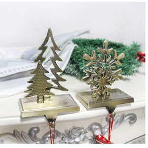 Soporte para medias dorado de alta calidad Metal elegante con chapado en oro Suministro al por mayor Medias de Navidad Soporte para existencias a precio - Product Image 3