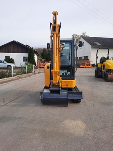 Miniexcavadora Komatsu PC 20+3 de 2 toneladas, la más vendida, con 3 circuitos de control auxiliar para martillo y cazo tipo clamshell, 2.3 toneladas - Product Image 6