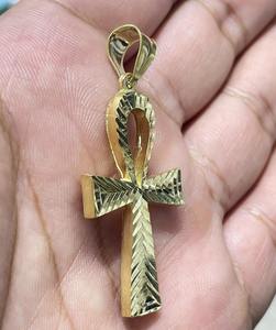 Collar con Colgante Ankh de Oro Sólido de 10k: Llave de la Vida Egipcia - Product Image 2