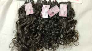 BOUNCEY RIZADO TEXTURA INDIO CRUDO SIN PROCESAR Grado Remy EXTENSIÓN DE CABELLO HUMANO DE UN SOLO DONADOR MAQUINA DOBLE TRAMA 100g PELOS - Product Image 5