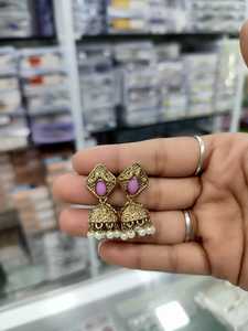 Pendientes pequeños Jhumki Diseño elegante de cristal y cuentas - Product Image 2