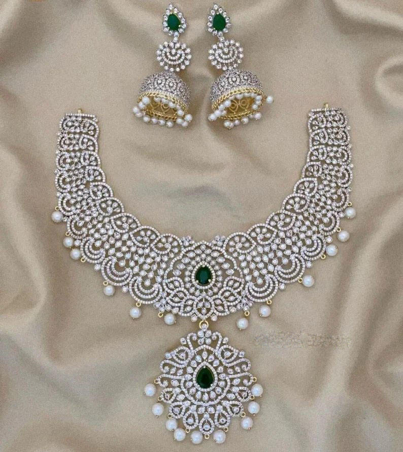 สีเขียว