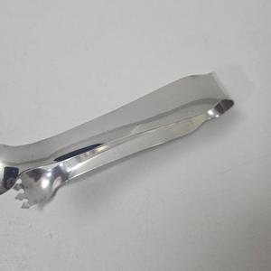 Pince à glace en acier inoxydable de qualité supérieure, design élégant, prise en main sécurisée, idéale pour les cocktails, les fêtes, la maison et les bars professionnels - Product Image 4